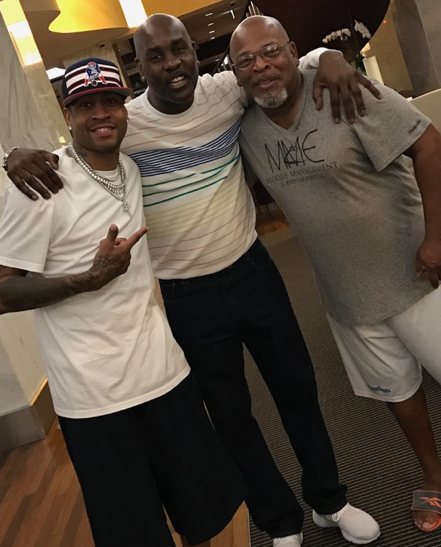 的前锋之一 的前锋之一